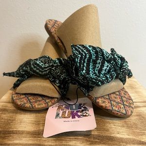 🆕 Women's MUK LUKS Trysta Slide Sandal Turquoise.   9M🩵